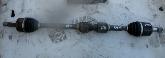 2013 GENUINE HYUNDAI IX35 1.7TDI DIESEL FRONT RIGHT DRIVER SIDE DRIVESHAFT