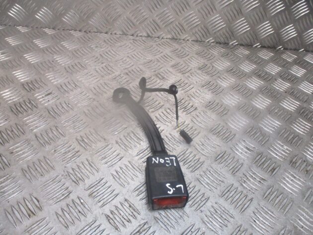 2016 SEAT LEON FRONT LEFT PASSENGER SIDE SEAT BELT BUCKLE STALK 5F0857755 OEM - Image 3
