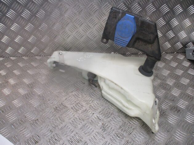 2012 GENUINE AUDI A4 FRONT WINDSCREEN WASHER BOTTLE 8T0955453B - Image 2