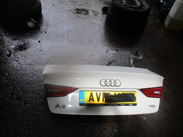 2016 GENUINE AUDI A3 SALOON REAR BARE SHELL TAILGATE BOOTLID - Image 3
