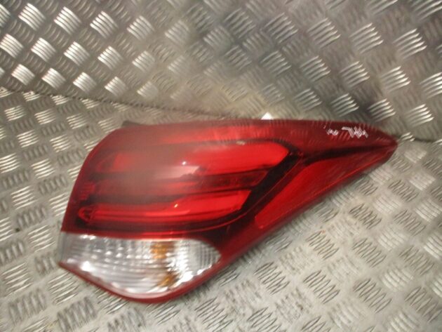 2017 GENUINE HYUNDAI I40 SALOON REAR RIGHT DRIVER SIDE BODY LIGHT LAMP 924023Z6 - Image 2