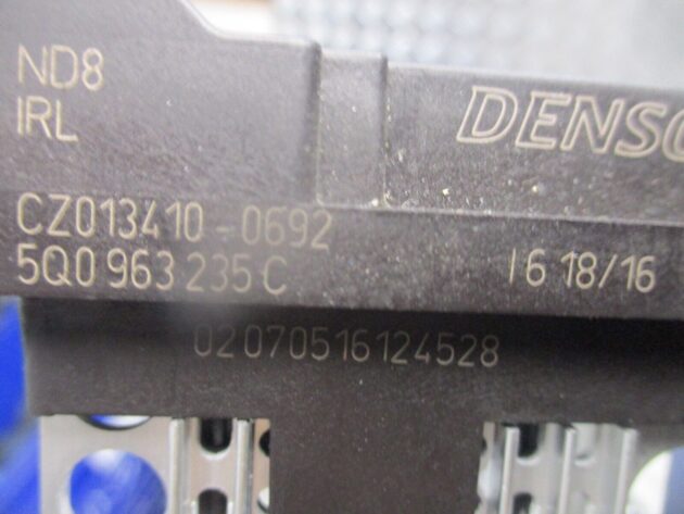 2015 GENUINE VW PASSAT B8 HEATER MATRIX ELEMENT 5Q0963235C - Image 2