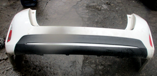 2014 GENUINE TOYOTA AURIS ESTATE REAR COMPLETE BUMPER