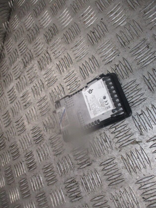 2020 GENUINE HYUNDAI IONIQ WIRELESS PHONE CHARGING UNIT 95560G2000 - Image 2
